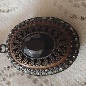 VTG pendant with long chain